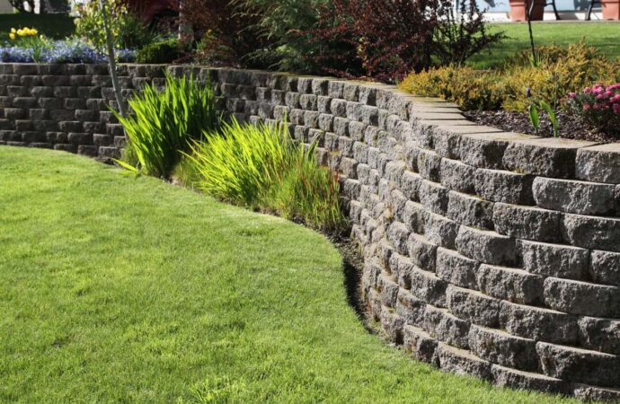 Concrete Rubble Retaining Wall-Retaining Wall Pros of Palm Beach